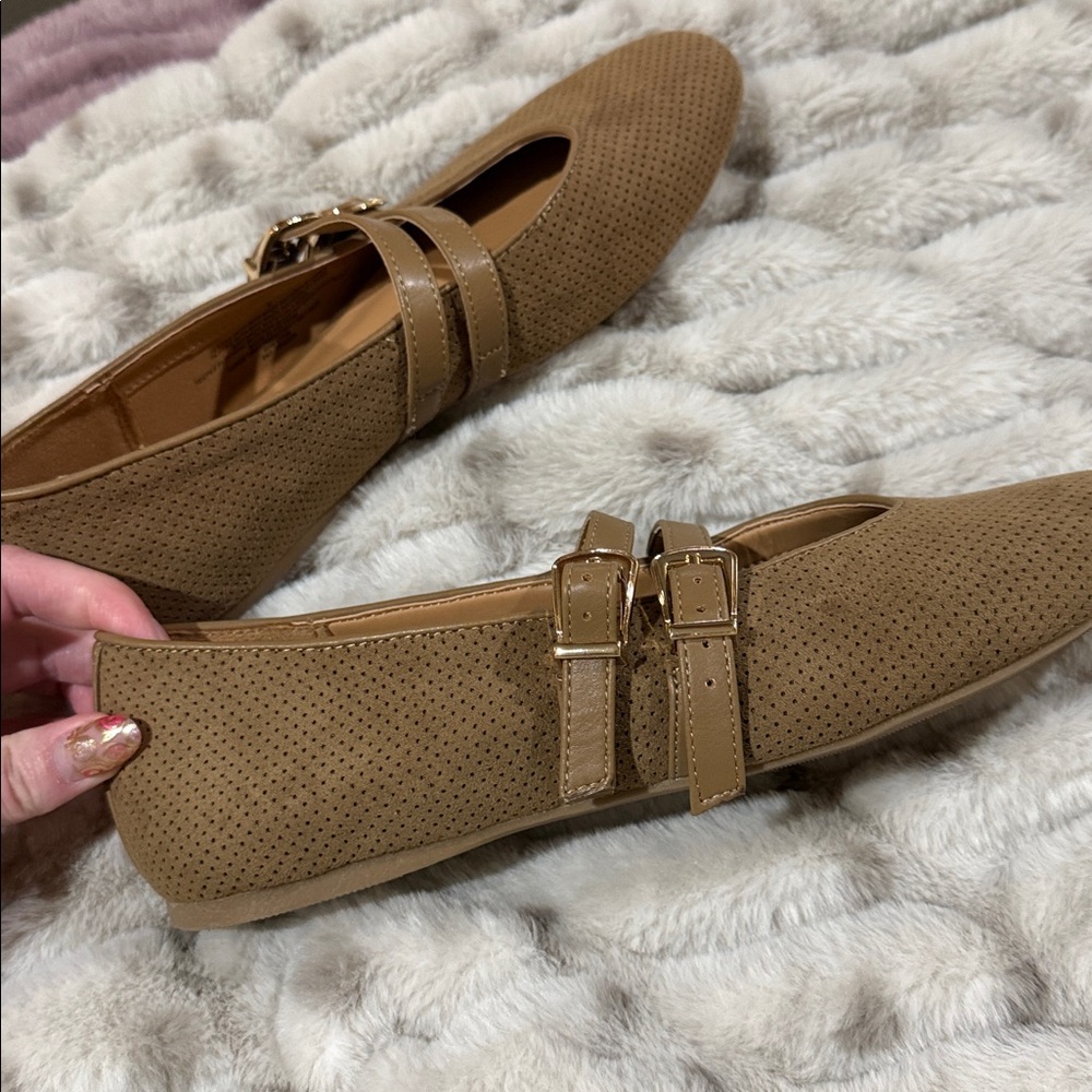 Universal Thread Henrietta Tan Double-Strap Perforated Ballet Flat - Picture 3 of 7